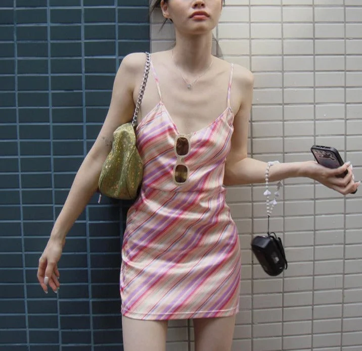 Bonnyshow Sweet and Spicy Girl Rainbow Stripe Suspended Dress with Small Sexy Backless Print Pure Desire Sexy Slim Fit Dress Women